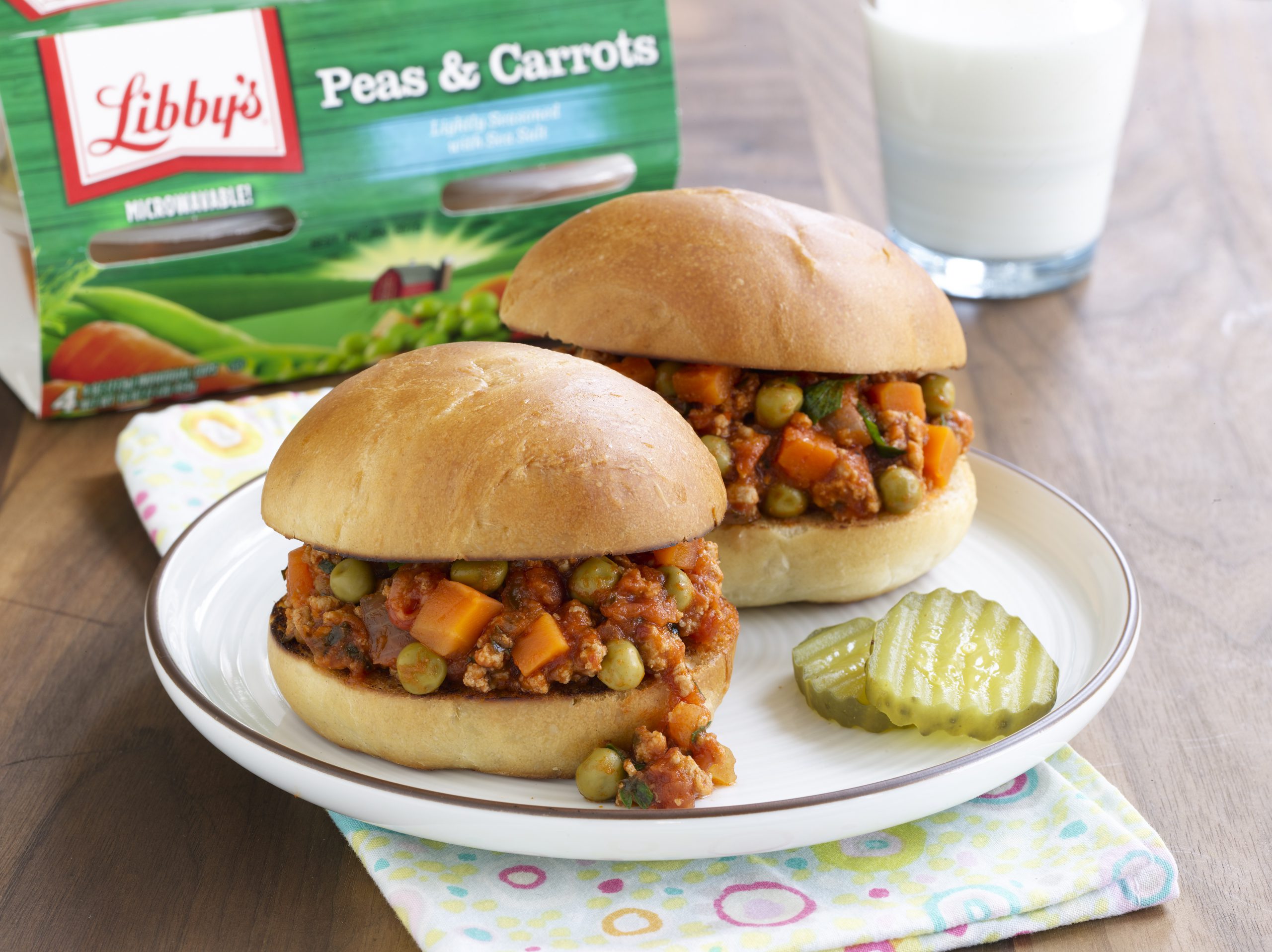 Turkey Bolognese Sandwich with Peas & Carrots